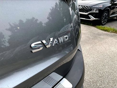 Used 2023 Nissan Rogue SV AWD/4WD image 9