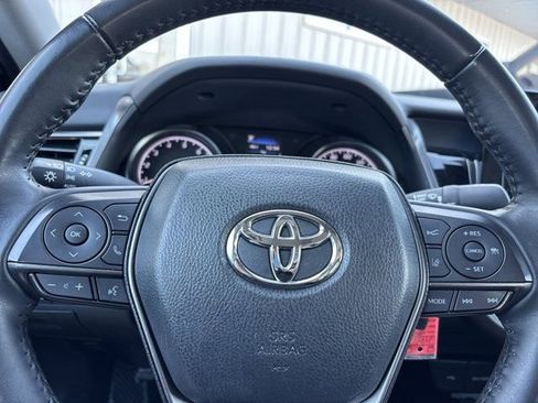 Used 2024 Toyota Camry SE image 19