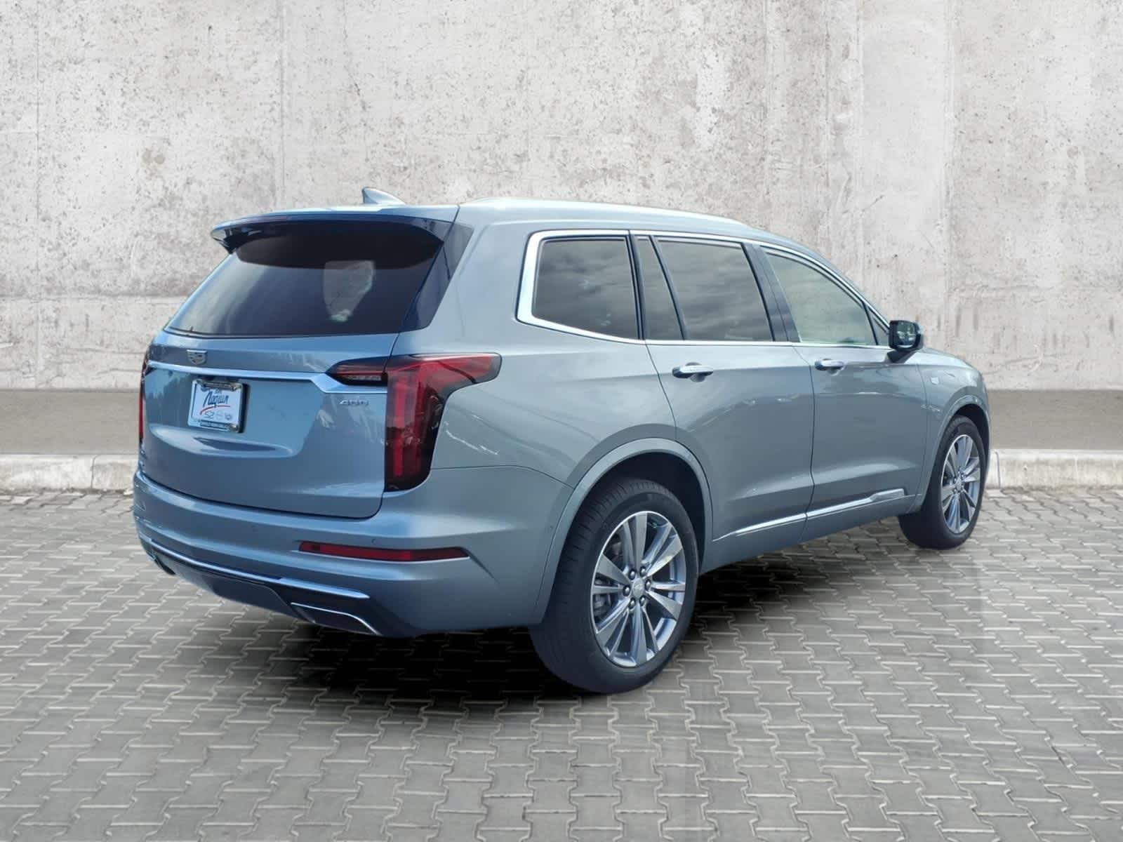 Used 2023 Cadillac XT6 Premium Luxury w/ Technology Package AWD/4WD image 11