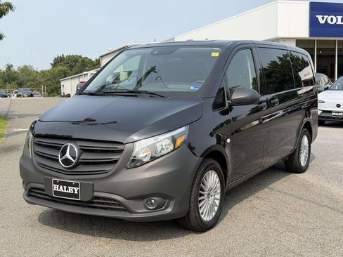 Used 2023 Mercedes-Benz Metris Passenger image 22