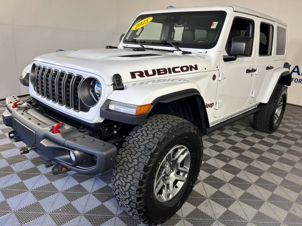 Used 2025 Jeep Wrangler Unlimited Rubicon AWD/4WD image 1