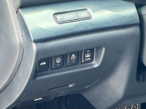 Used 2023 Nissan Maxima Platinum w/ Sport Mat Group FWD image 10