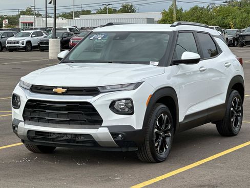 Certified 2023 Chevrolet TrailBlazer LT w/ Convenience Package AWD/4WD image 6
