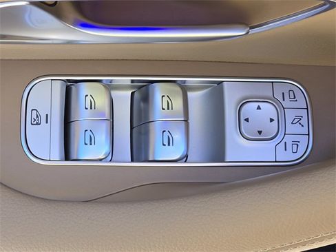 Used 2024 Mercedes-Benz GLS 450 4MATIC image 20