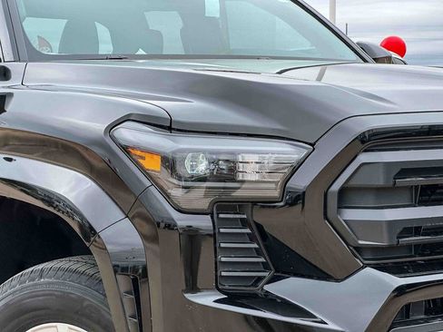 New 2026 Toyota Tacoma SR5 image 3