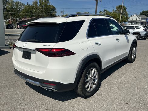 Used 2024 Mercedes-Benz GLE 350 4MATIC image 3