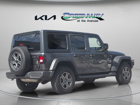 Used 2018 Jeep Wrangler Unlimited Sport S AWD/4WD image 6