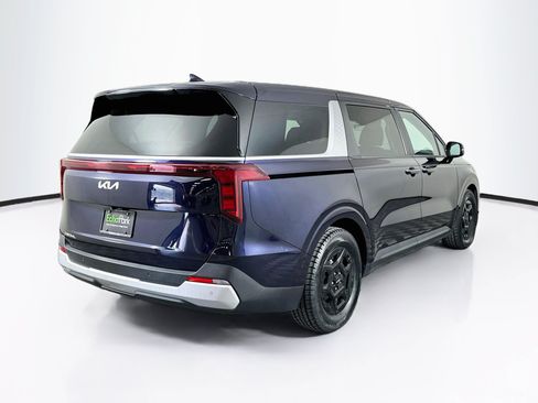 Used 2025 Kia Carnival FWD image 9