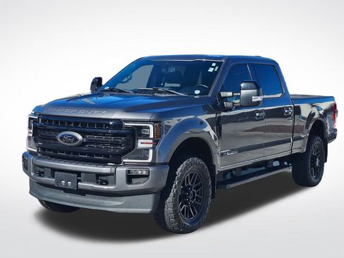 Used 2022 Ford F350 Lariat w/ Black Appearance Package image 2