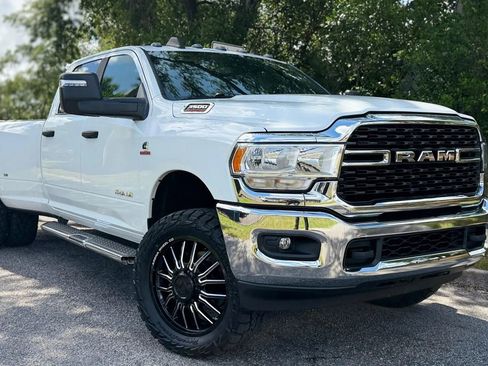 Used 2024 RAM 3500 Big Horn AWD/4WD image 3