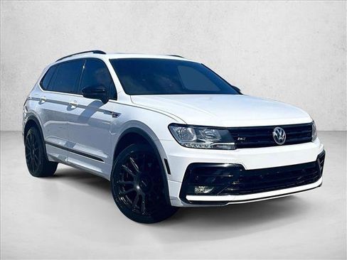 Used 2021 Volkswagen Tiguan SE R-Line FWD image 11