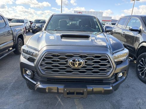 Used 2023 Toyota Tacoma TRD Sport AWD/4WD image 3