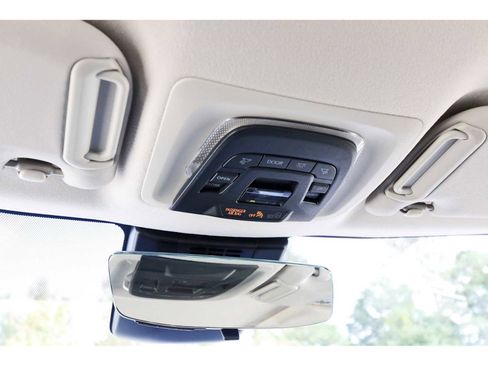 Used 2025 Toyota Corolla XLE image 21