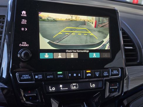 Used 2022 Honda Odyssey Elite image 16