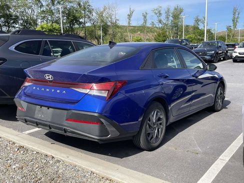 Certified 2024 Hyundai Elantra SEL FWD image 4