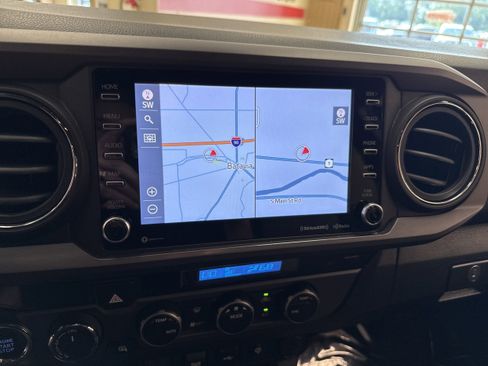 Used 2023 Toyota Tacoma TRD Sport image 34