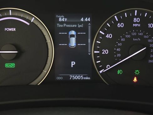 Used 2017 Lexus RX 450h AWD w/ Luxury Package image 17