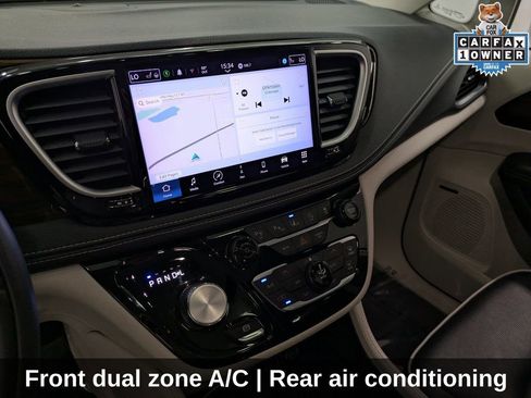 Used 2022 Chrysler Pacifica Limited image 15