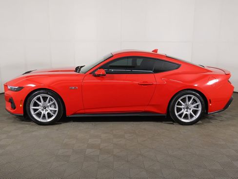 Used 2025 Ford Mustang GT Premium RWD image 19