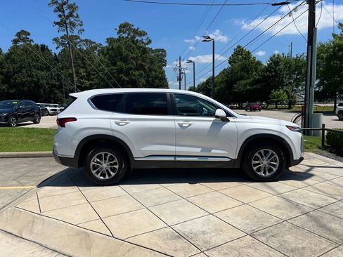 Used 2020 Hyundai Santa Fe SE FWD image 4