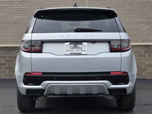 Used 2025 Land Rover Discovery Sport S image 34