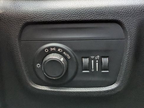 Used 2022 Jeep Grand Cherokee Altitude image 15