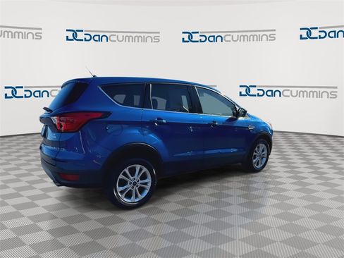 Used 2019 Ford Escape SE image 9
