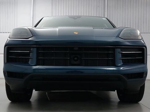 Certified 2025 Porsche Cayenne Coupe AWD/4WD image 10