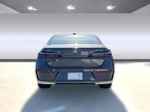 New 2026 BMW i7 xDrive60 w/ Executive Package AWD/4WD image 8