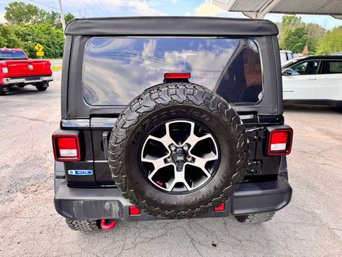 Used 2021 Jeep Wrangler Unlimited Rubicon w/ Cold Weather Group AWD/4WD image 4
