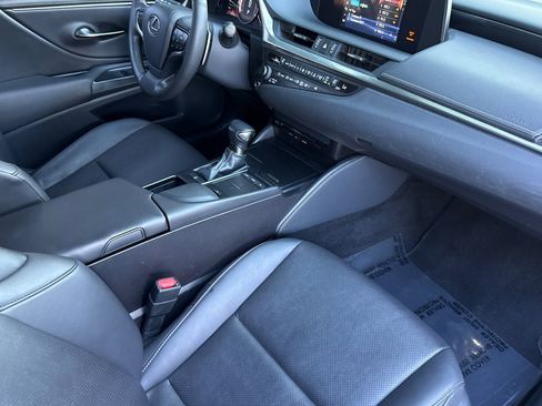 Used 2020 Lexus ES 350 image 19