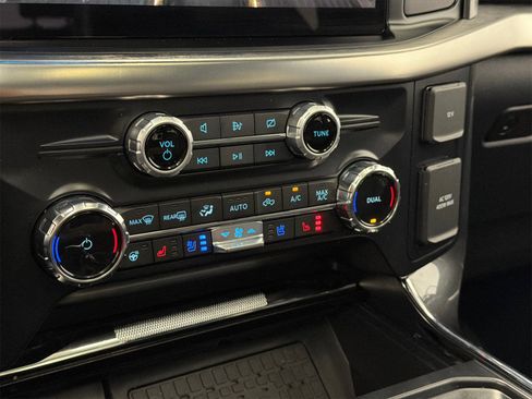 Used 2023 Ford F150 Lariat w/ Equipment Group 502A High image 28