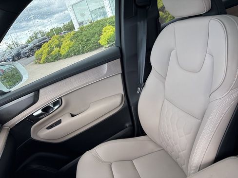 Used 2025 Volvo XC90 B5 Plus AWD/4WD image 20