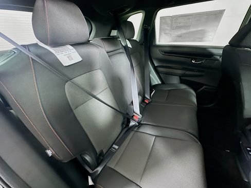 Used 2025 Honda CR-V Sport image 19