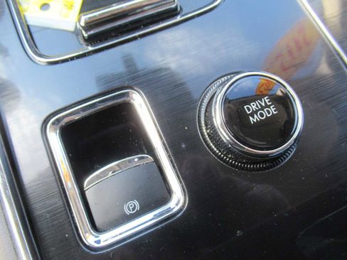 Used 2023 Lincoln Aviator AWD image 33