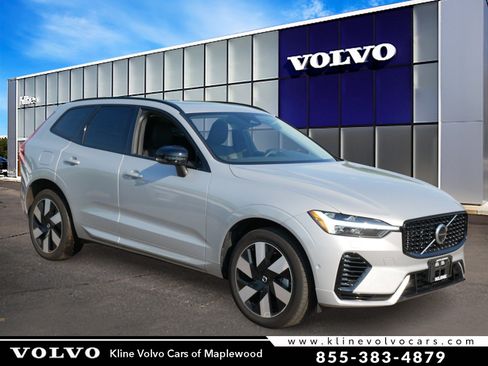 Used 2024 Volvo XC60 T8 Plus w/ Climate Package AWD/4WD image 1