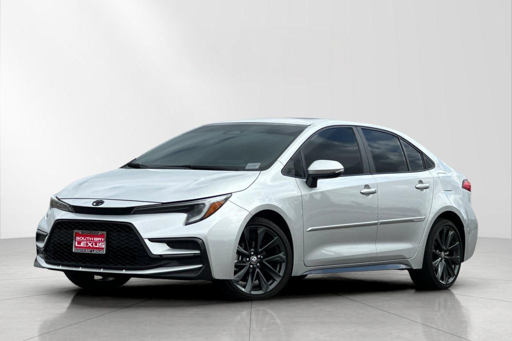 Used 2024 Toyota Corolla SE w/ SE Premium Package FWD image 1
