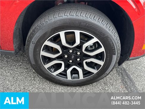 Used 2023 Ford Maverick Lariat w/ Lariat Luxury Package image 16