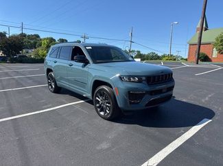 New 2026 Jeep Grand Cherokee L Limited AWD/4WD video 1