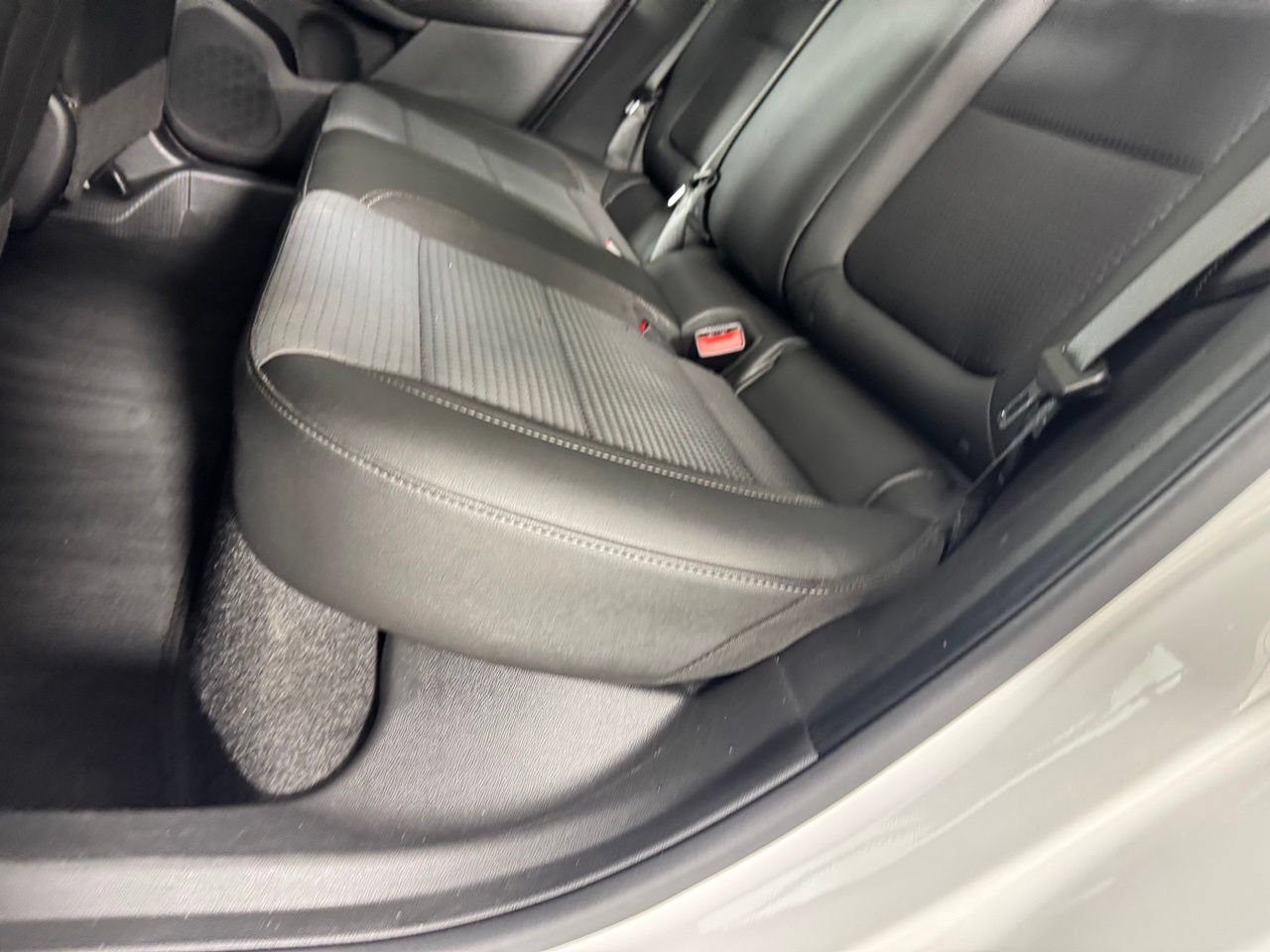 Used 2024 Chevrolet Trax LT FWD image 24