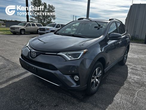 Used 2018 Toyota RAV4 XLE w/ Plus Extra Value Package AWD/4WD image 1