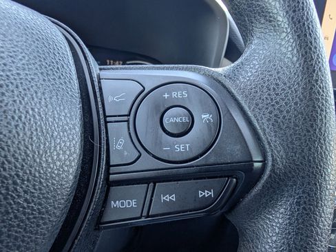 Used 2023 Toyota RAV4 XLE image 12