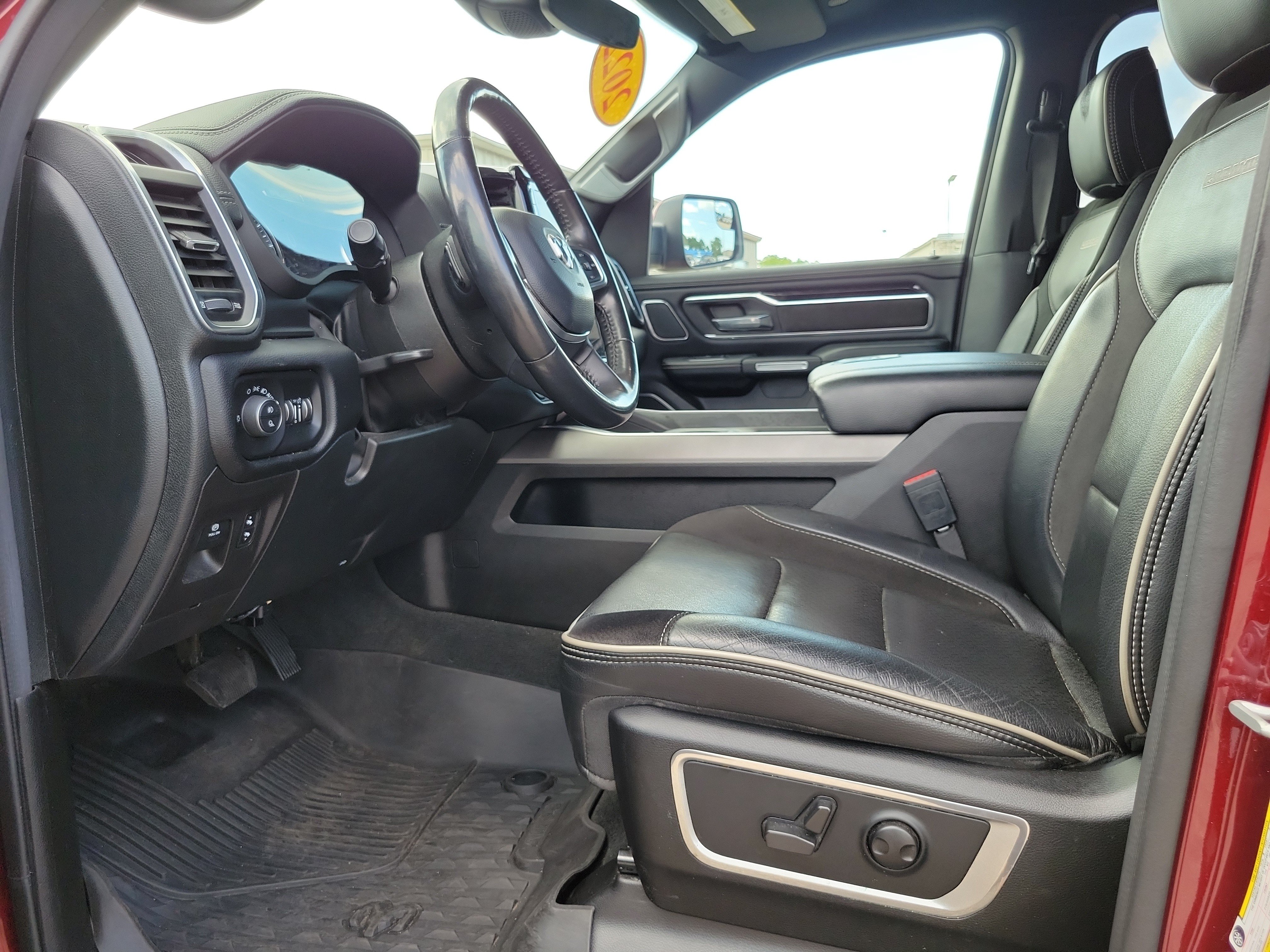 Used 2022 RAM 1500 Laramie AWD/4WD image 7