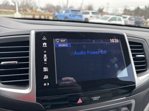 Used 2017 Honda Ridgeline RTL-T image 17