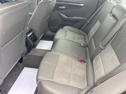 Used 2015 Chevrolet Impala LT w/ Convenience Package FWD image 27