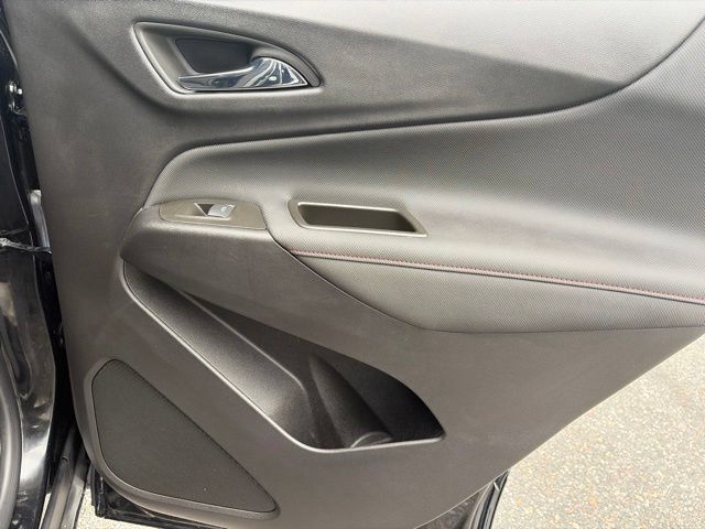 Used 2023 Chevrolet Equinox RS AWD/4WD image 31