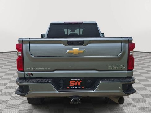 Used 2024 Chevrolet Silverado 3500 High Country w/ Technology Package AWD/4WD image 5