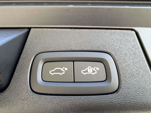 New 2026 Volvo XC60 B5 Ultra w/ Protection Package Premier image 20