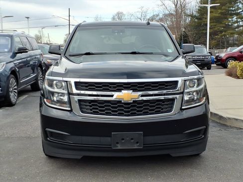 Used 2018 Chevrolet Tahoe LT image 2