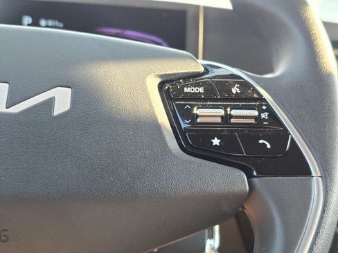 Certified 2026 Kia Niro LX FWD image 30